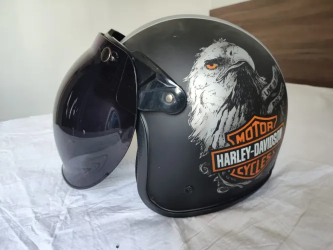 2 capacetes estilizados Harley Davidson N° 58