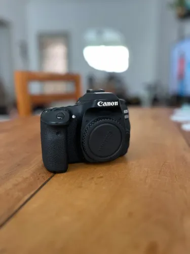 Canon 80D
