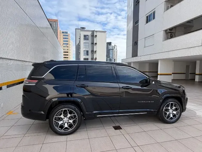 Jeep Commander Overland T270 1.3 TB Flex AUT 2025