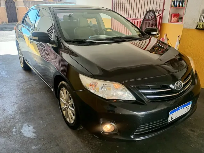 Toyota Corolla Altis 2.0 Flex 16V Aut. 2014