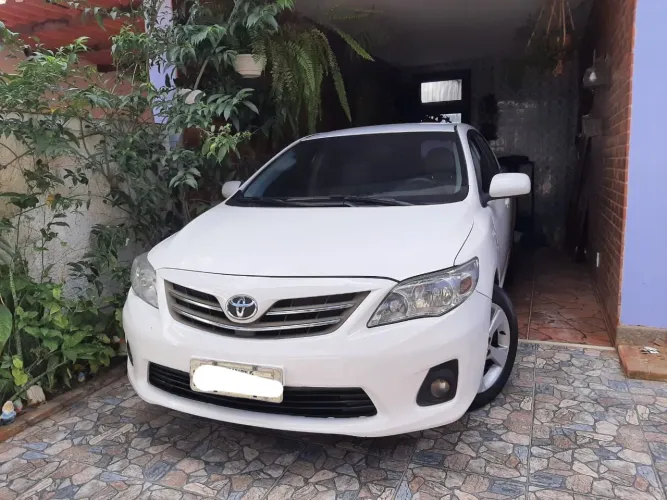 Toyota Corolla GLI 1.8 Flex 16V Aut. 2013