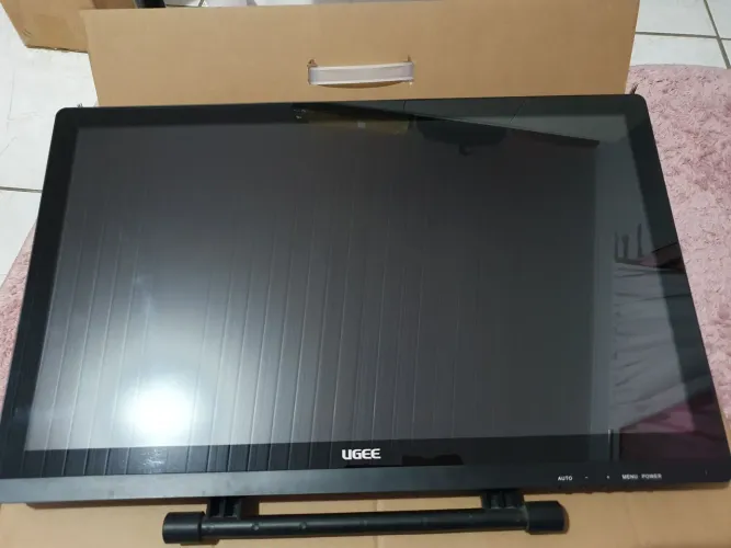 Monitor PenDisplay UGEE - UG2150 ( Monitor Mesa Digitalizadora )