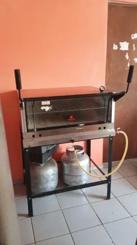 VENDO ESSE FORNO PROGAS EXCELENTE PRA LANCHONETE, PIZZARIAS E RESTAURANTES