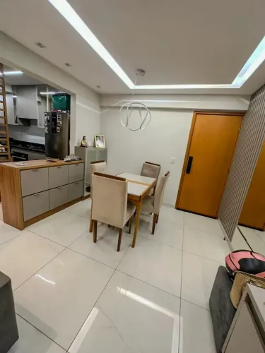 VENDA OU ALUGUEL | APARTAMENTO REFORMADO COM VISTA LIVRE E EXCELENTE VENTILAÇÃO.