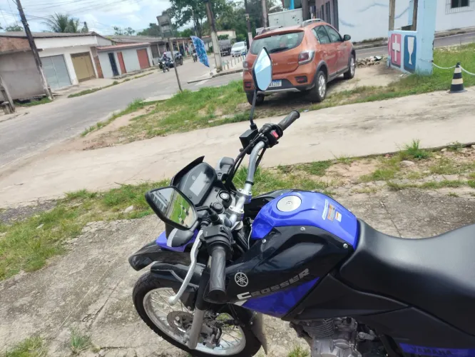 Vendo moto crosser ano 2024