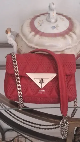 Bolsa Scthutz Premium  Triangle Couro - 944 Vermelha