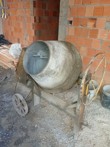 Betorneira 150l