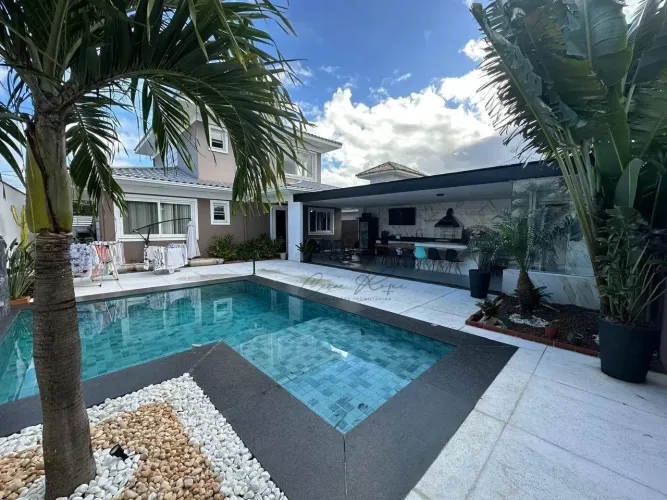 Casa de Alto Padrão com Design Exclusivo Búzios