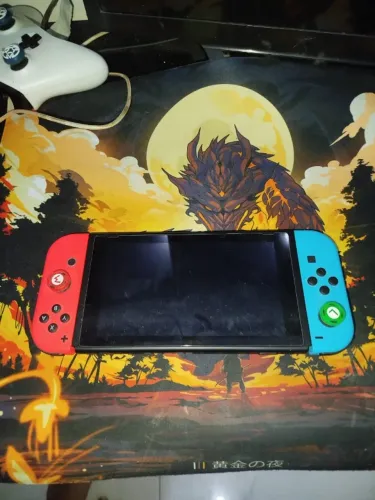 Nintendo Switch 1 V2 (2 anos de uso)