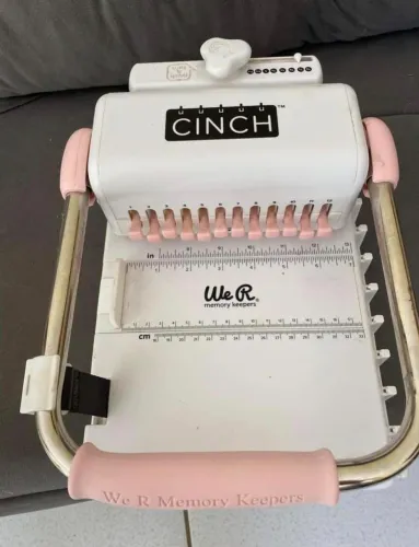 Encadernadora Cinch da We R Memory Keepers