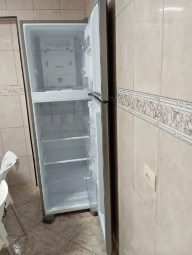 Geladeira Electrolux Frost Free 400L Semi Nova