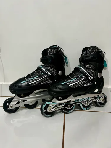 ? PATINS LONG FENG AJUSTÁVEL