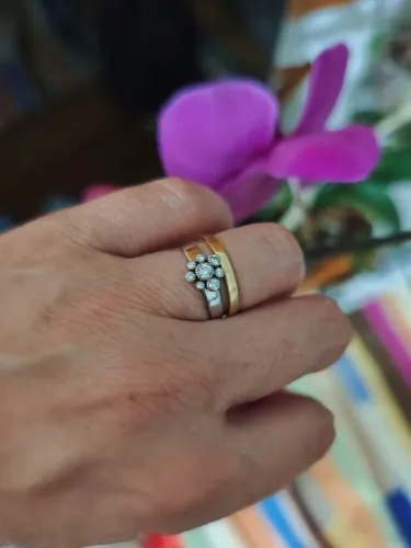 Anel de ouro nobre 18k com diamantes- Flor- My collection HStern