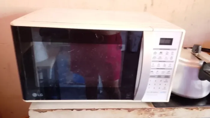 Microndas 30 litros lg