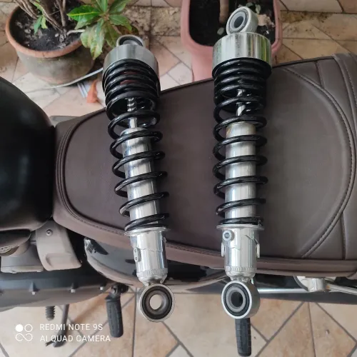 Vendo amortecedor Triumph T120 e settas