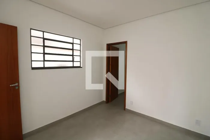 Casa à Venda - Vila Santa Clara, 1 Quarto, 70 m2