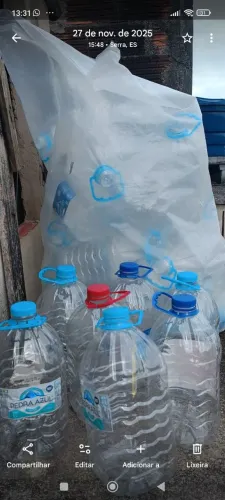 Vendo 28 Galoes trasparente de 5 Litros usados