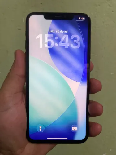 iPhone 11 Pro Max gold