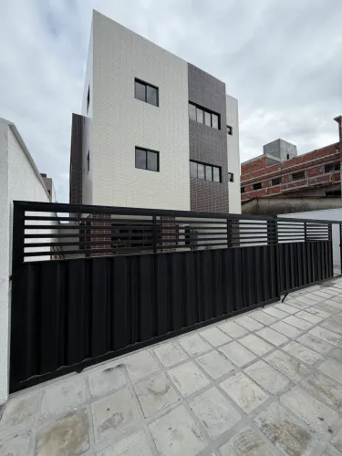 Apartamento no Portal do Sol, 2 quartos, há 50m2 da avenida principal