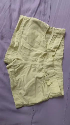 Short ALPHABETO infantil amarela