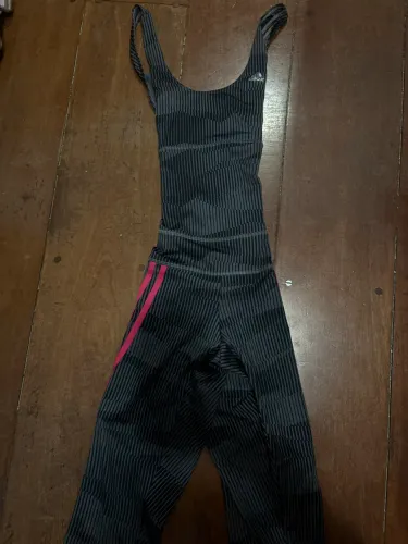 Macacão Adidas