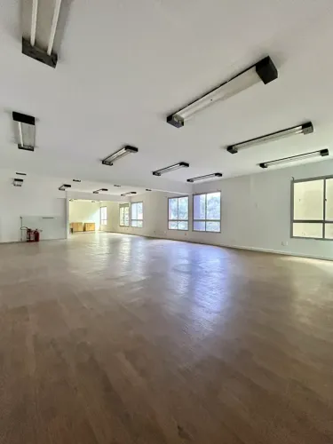 Aluguel: Sala Comercial / Escritorio na Avenida Leitão da Silva, Vitória