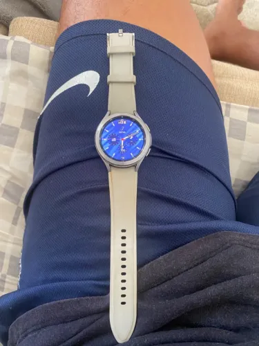 Samsung Galaxy Watch 4 PRATA