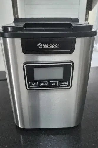 Máquina de fazer gelo