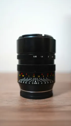 Lente Brightin Star 50mm F0.95 Full Frame Para Sony