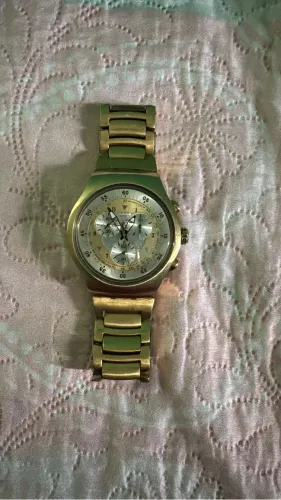 Swatch pirâmide
