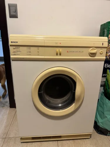 Máquina de secar estragada 