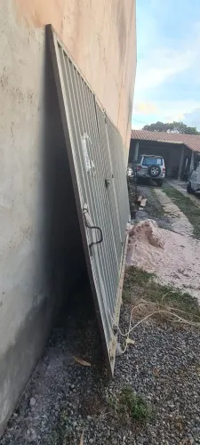 Vendo portão,com pedestre medidas 5.36p0r 2.25