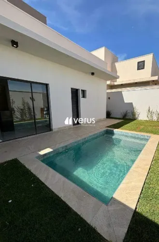 Casa no Grand Ville, Uberlândia  3 suítes, 2 vagas, condomínio completo