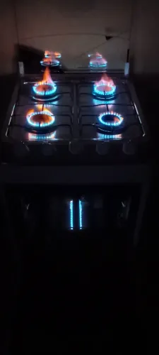 Vendo esse fogão manual tudo funcionando perfeitamente bocas e forno ótimo