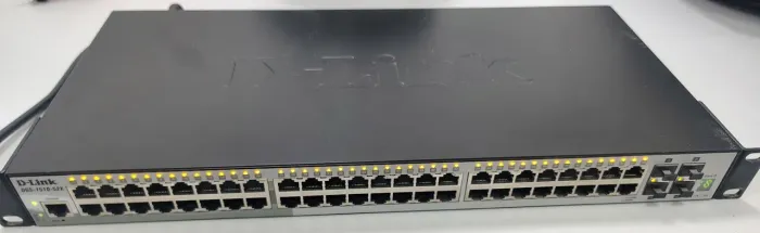 Switch D-link DGS 1510-52x Gerenciável 52 portas