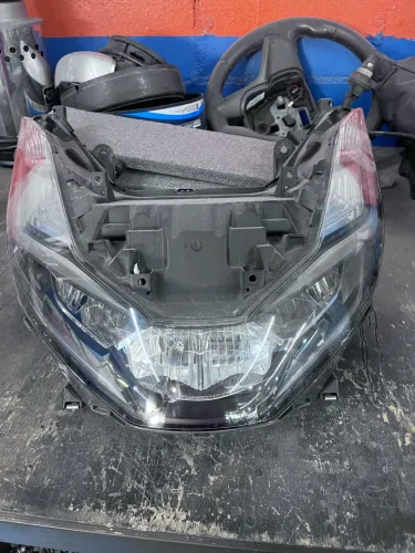Farol da pcx 2025 pequeno arranhão na lente