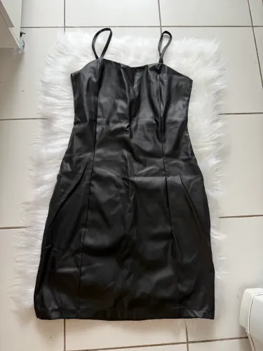 Vestido Tubinho preto Courino TAM 38/40 M