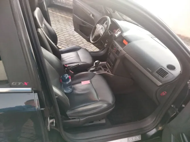 Chevrolet Vectra GT-X 2.0 MPFI 8V Flexpower Aut. 2011