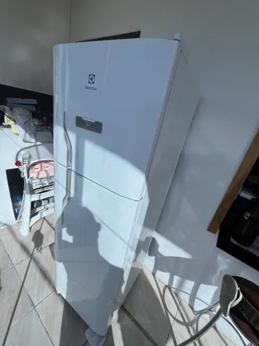 Geladeira electrolux 371 litros frost free duplex dfn41