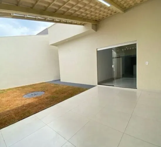 Casa com dois quartos bem localizada e aconchegante
