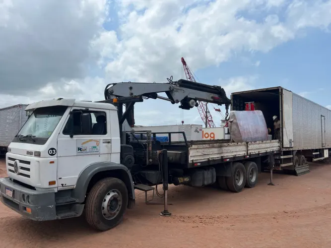 Caminhão munck 43 ton argos