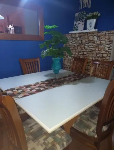 Mesa de jantar com 6 cadeiras