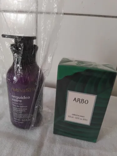 perfume e hidratante 