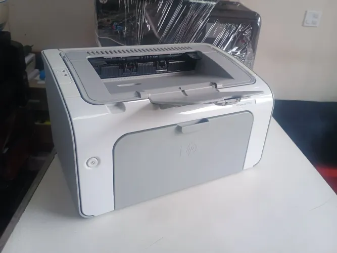 Hp p1102 laser com toner novo