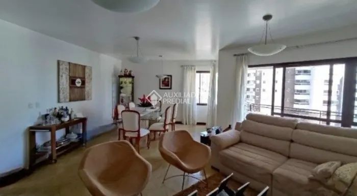 Apartamento 4 quartos, 1 suíte, 3 vagas no centro, Florianópoiis-SC.