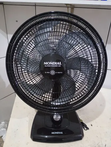 Ventilador de mesa preto MONDIAl Recondicionado 