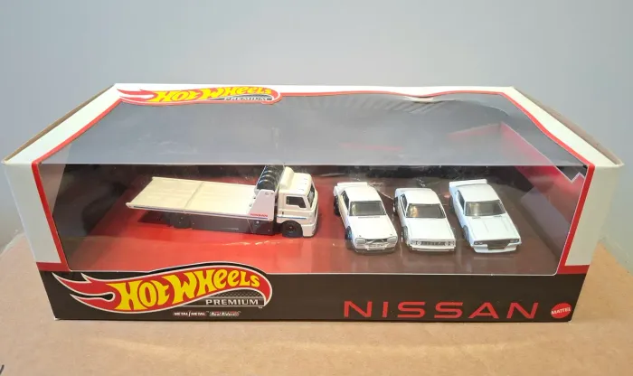 Hot Wheels Collector Set Nissan (4 minis) - Box Premium