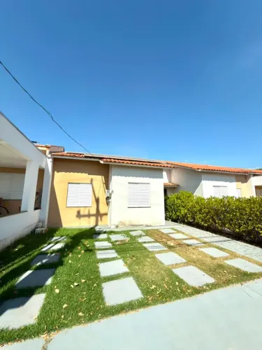 Casa térrea com 2 quartos | 80m² para locação em Condomínio San Marino em Cuiabá-MT