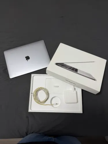 MacBook Pro 13 2017 | Intel i5 | 8GB RAM | 256GB SSD | Caixa Original 