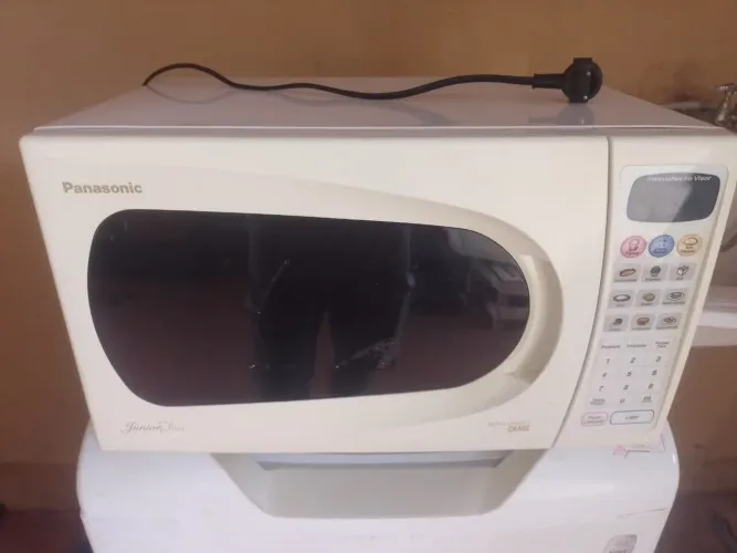 Microondas semi novo